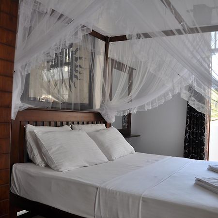 Hotel Bianco Terrace Negombo Exterior foto