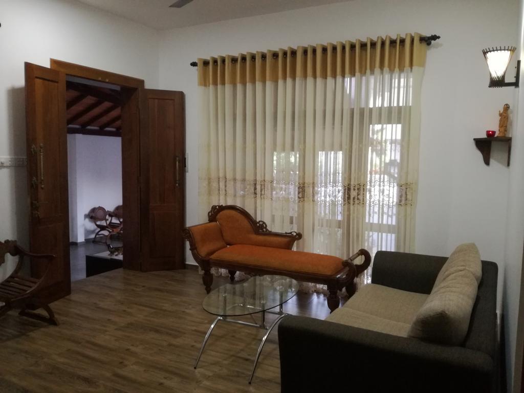 Hotel Bianco Terrace Negombo Exterior foto