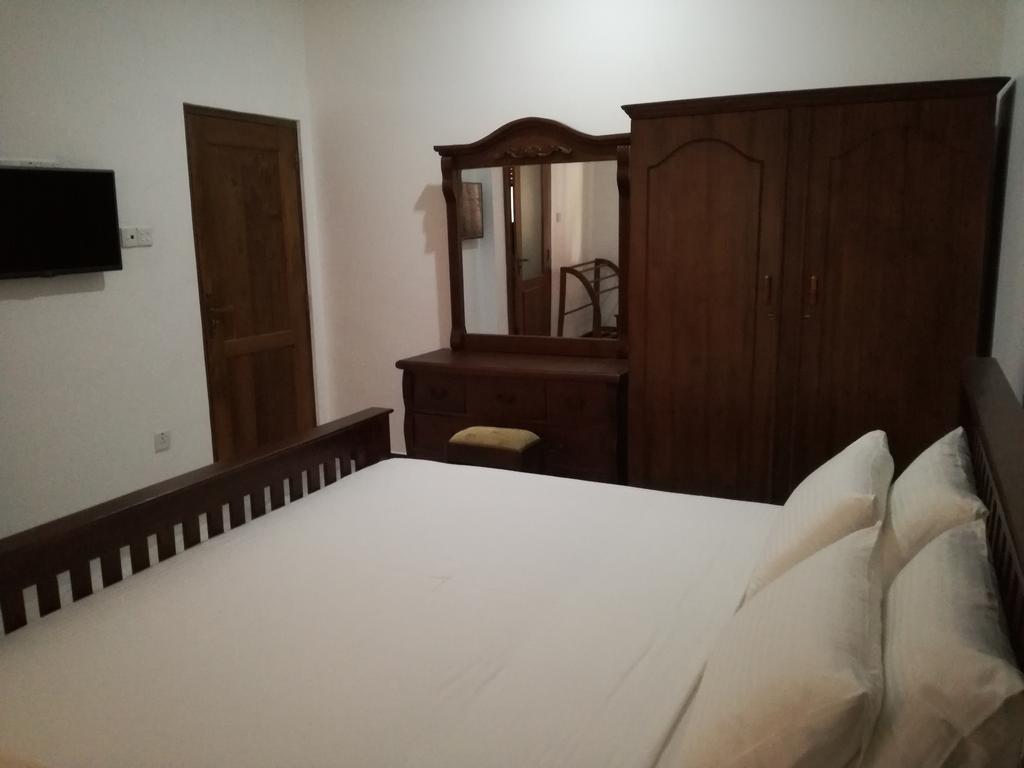 Hotel Bianco Terrace Negombo Exterior foto
