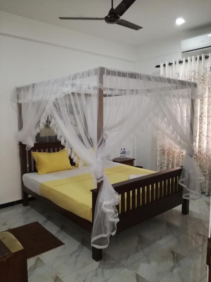 Hotel Bianco Terrace Negombo Exterior foto